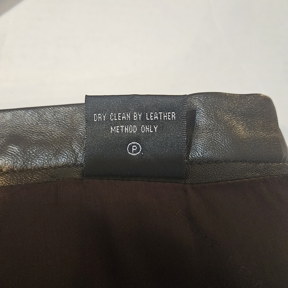 Terry Lewis Classic Luxuries Dark Leather Pencil Skirt - Picture 8 of 13